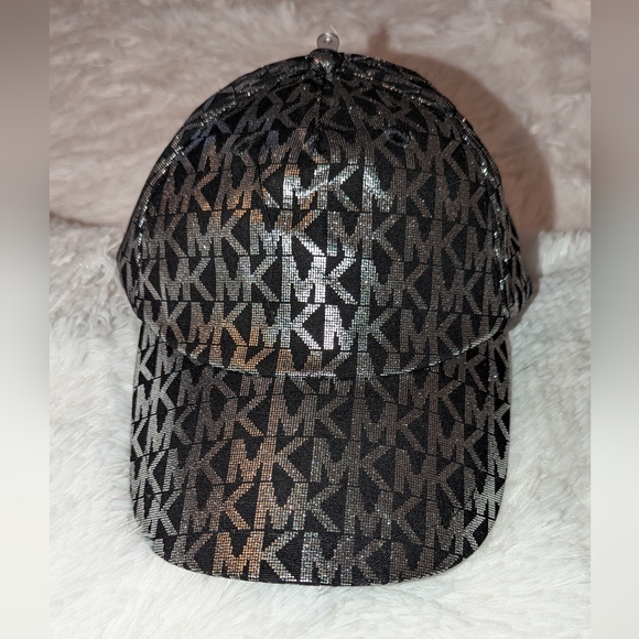 MICHAEL KORS BLACK METALLIC SILVER BALL CAP HAT